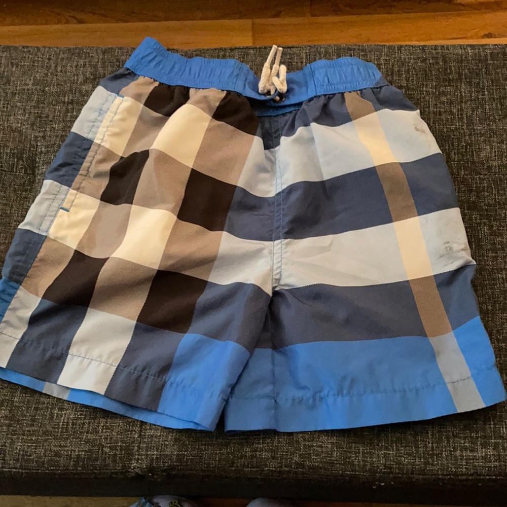 Burberry boy trunk
